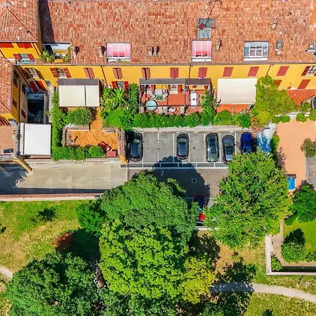 Terrazza Mazzini 53 - Jacuzzi & Parking شقة بولونيا