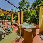 Terrazza Mazzini 53 - Jacuzzi & Parking Apartment *