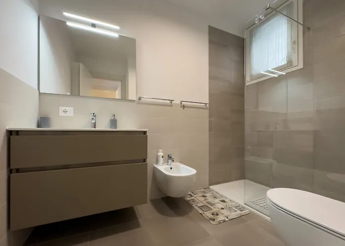 Terrazza Mazzini 53 - Jacuzzi & Parking Bologne